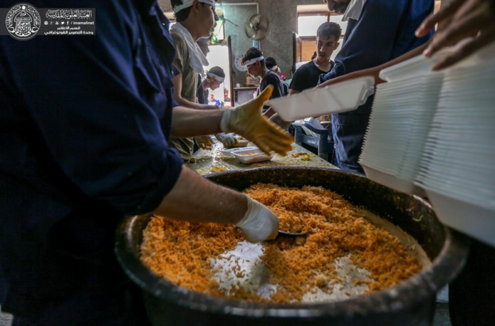 مجمع ضيافة الإمام الحسن (عليه السلام) في العتبة العلوية يوزع أكثر من 40 ألف وجبة طعام للزائرين يومياً