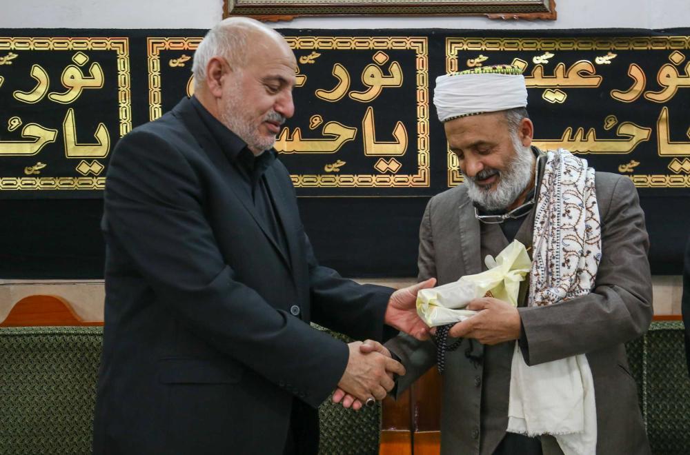 وفد من علماء الشيعة الزيدية من اليمن يتشرفون بزيارة مرقد الإمام علي(عليه السلام)